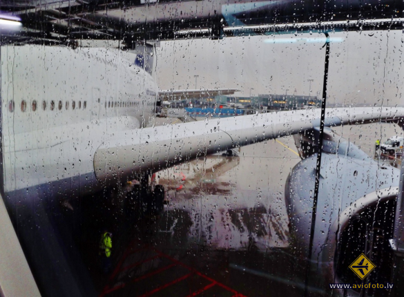 Airbus A380-841